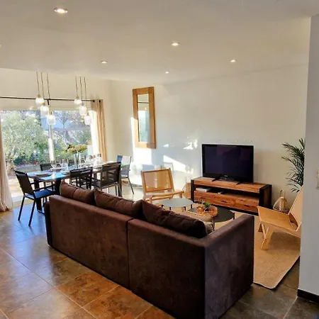 La Catalane, Contemporaine En Bord De Et Climatisee *