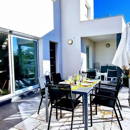 La Catalane, Contemporaine En Bord De Et Climatisee *
