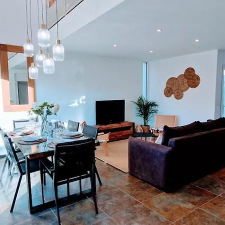 Maison d'hôtes La Catalane, Contemporaine En Bord De Et Climatisee