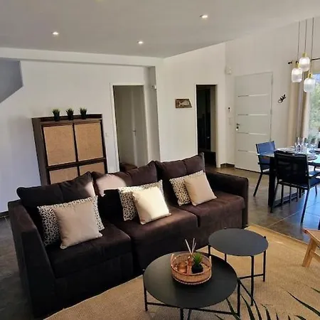 La Catalane, Contemporaine En Bord De Et Climatisee Penzion *