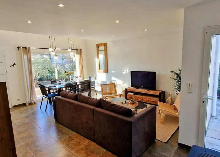 La Catalane, Contemporaine En Bord De Et Climatisee *